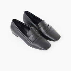 Khaite Carlisle Leather Loafer – Size 41